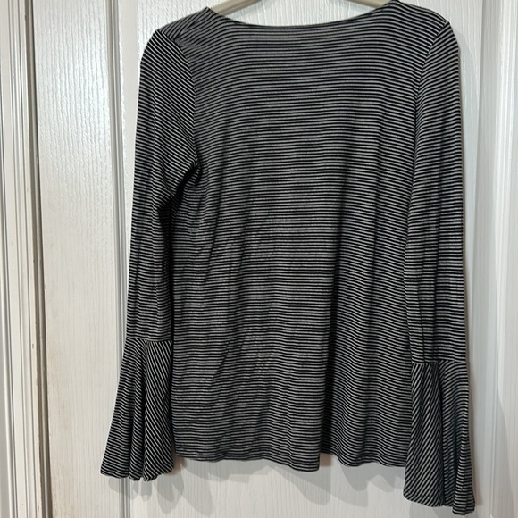 American eagle, soft and sexy sz S black and white striped l/s flare NWOT - Picture 5 of 6